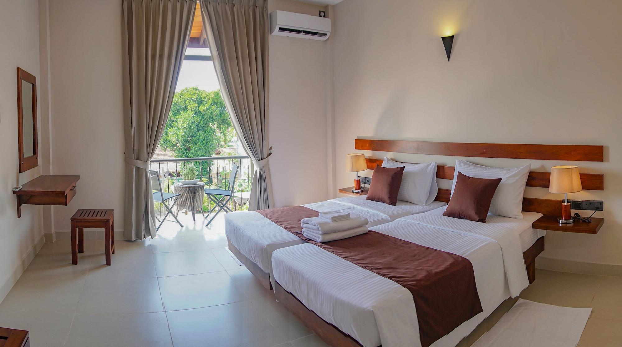Hive 68 - Hotel And Resorts Negombo Eksteriør bilde