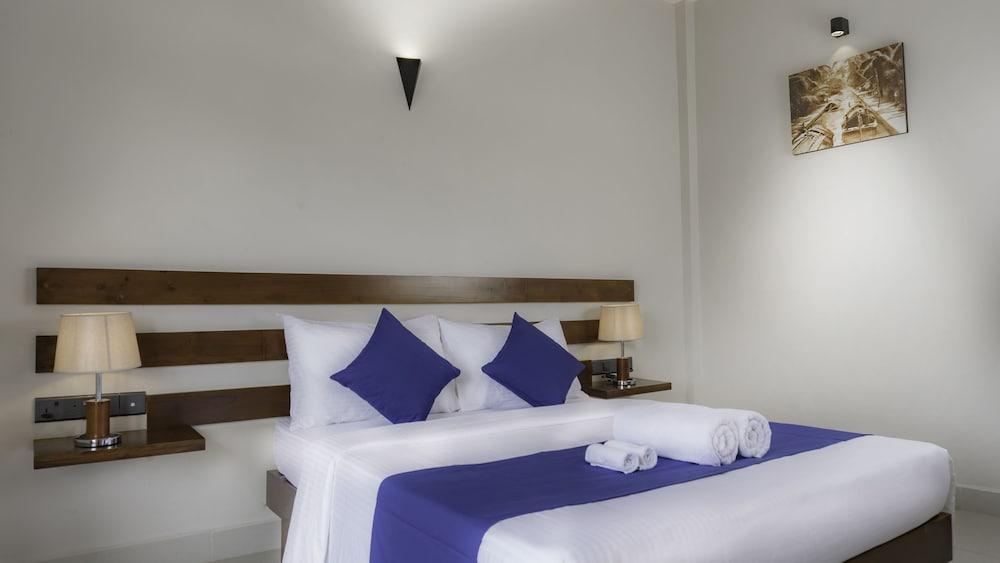 Hive 68 - Hotel And Resorts Negombo Eksteriør bilde