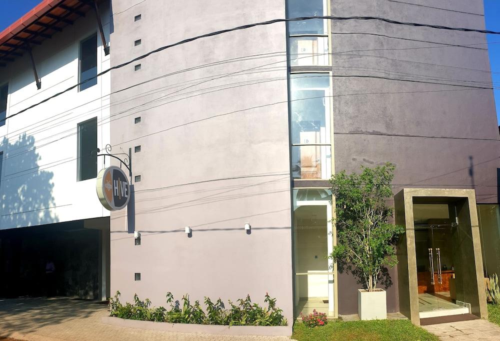 Hive 68 - Hotel And Resorts Negombo Eksteriør bilde