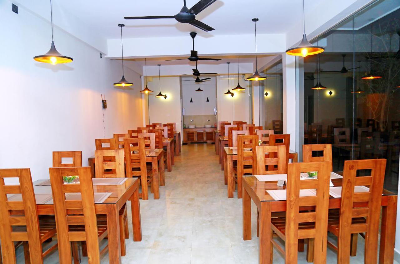 Hive 68 - Hotel And Resorts Negombo Eksteriør bilde