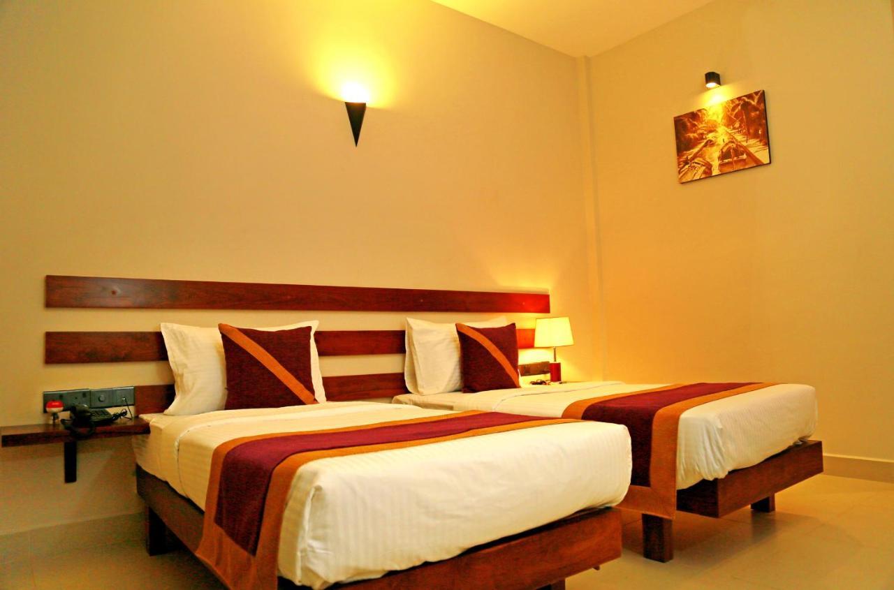 Hive 68 - Hotel And Resorts Negombo Eksteriør bilde